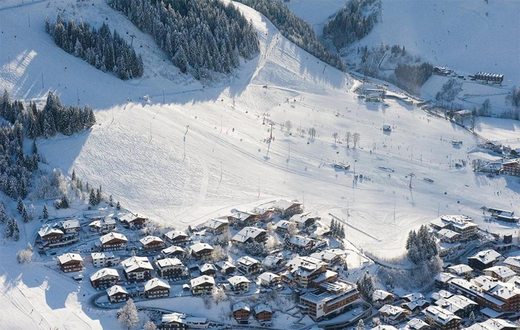 Hotel-Pension Flora Saalbach-Hinterglemm Exterior photo